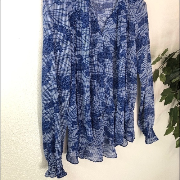 Guess Floral Top With Neck Tie - Picture 7 of 8